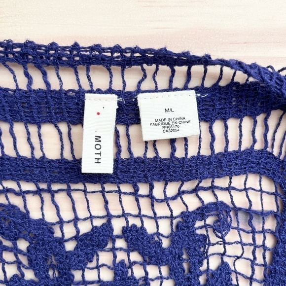 Anthropologie Moth Turson Netted Crochet Tassel Vest in Navy & Cream, M/L - Picture 5 of 12